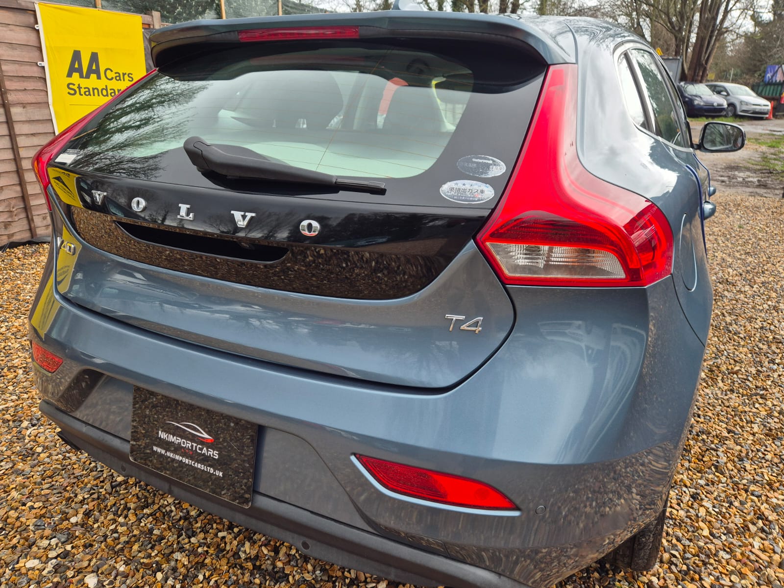 VOLVO V40 PETROL AUTOMATIC YEAR 2013