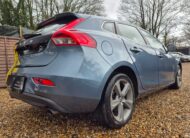 VOLVO V40 PETROL AUTOMATIC YEAR 2013