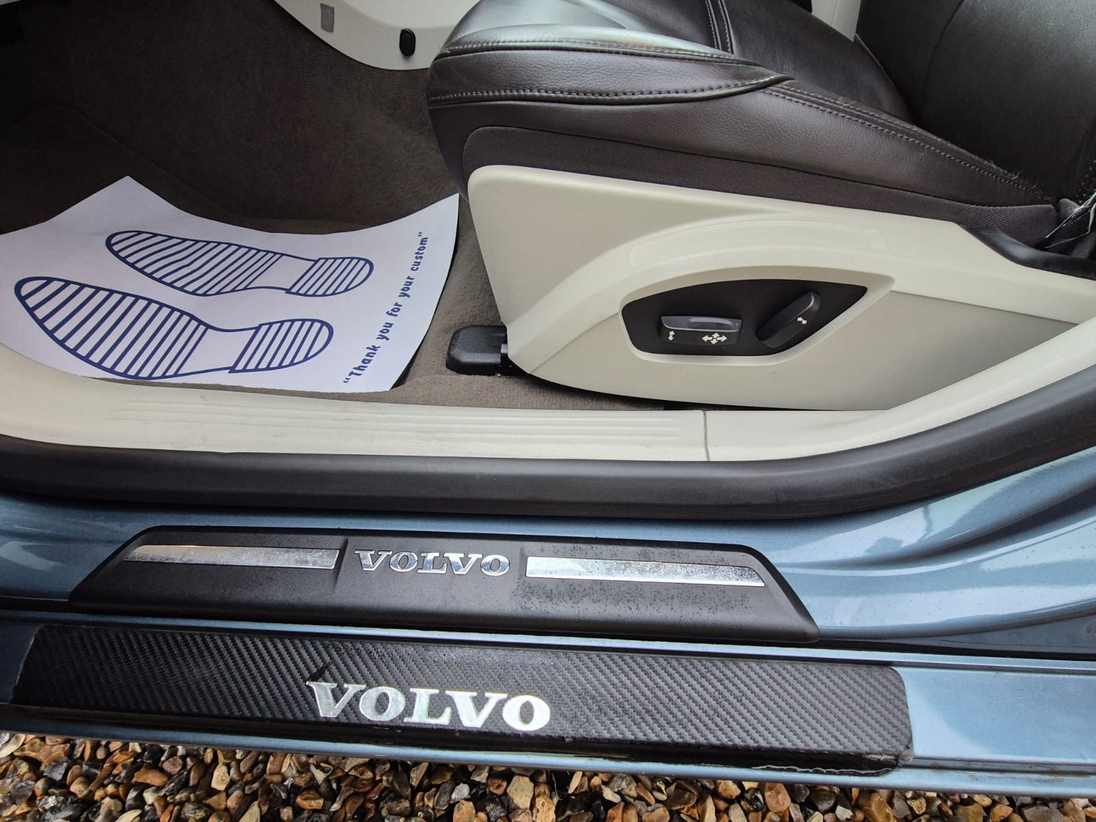 VOLVO V40 PETROL AUTOMATIC YEAR 2013