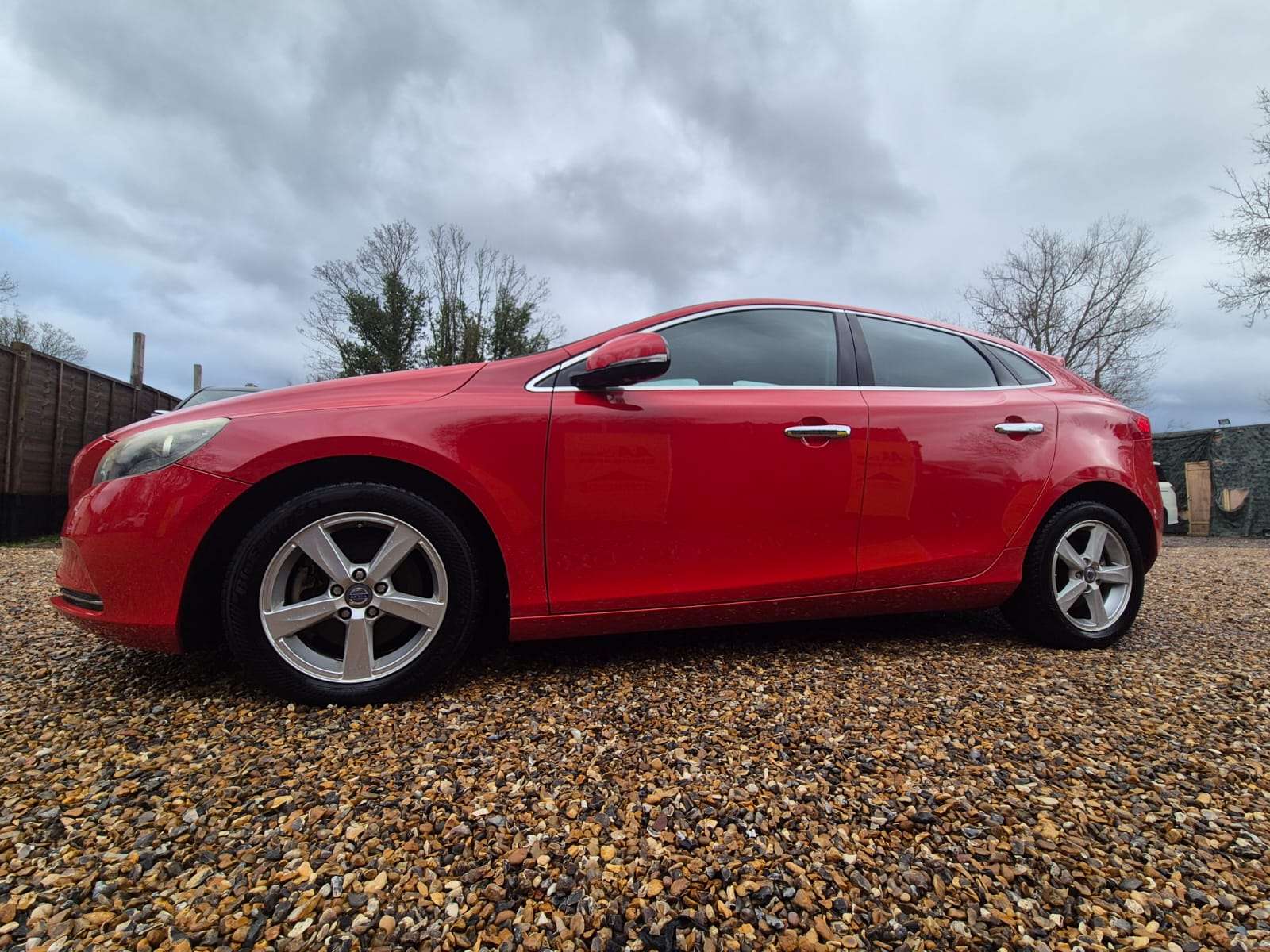 VOLVO V40 PETROL AUTOMATIC 2014