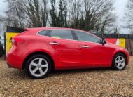 VOLVO V40 PETROL AUTOMATIC 2014