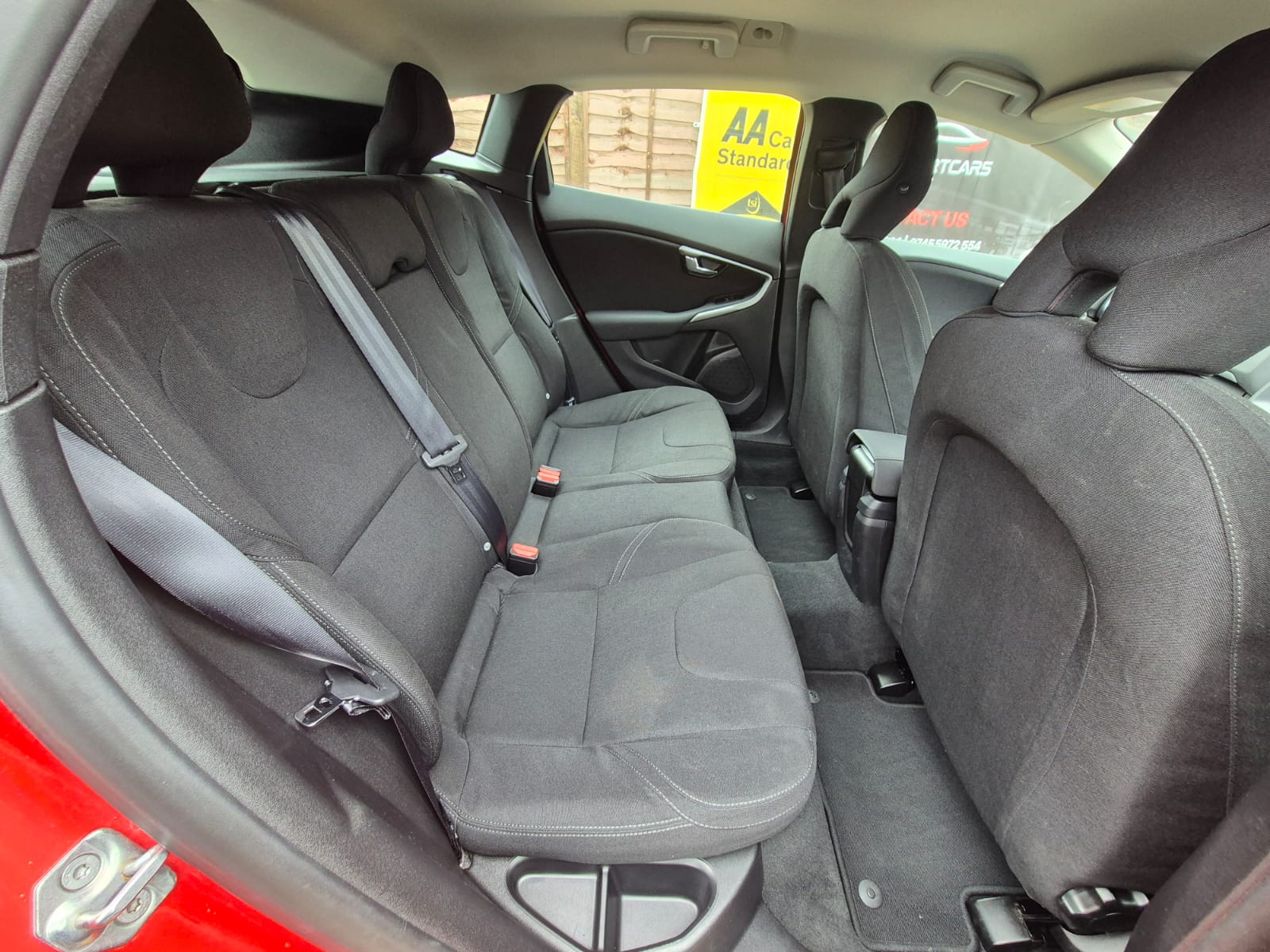 VOLVO V40 PETROL AUTOMATIC 2014