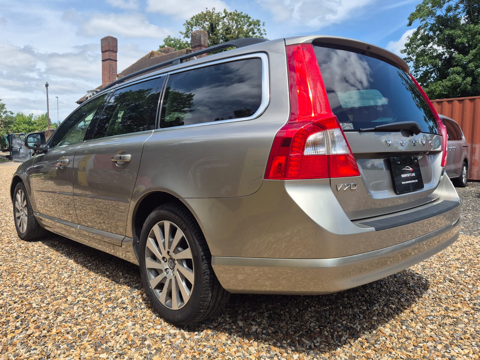 Volvo V70 2.0 T5 R-Design Estate 5dr Petrol Powershift Euro 5 Ulez Free