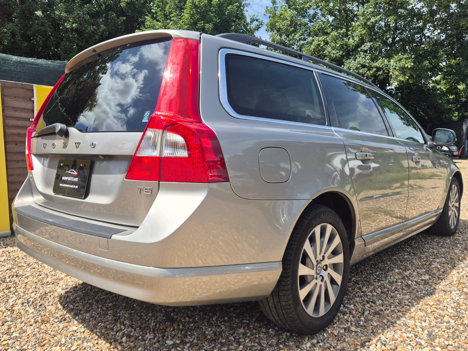 Volvo V70 2.0 T5 R-Design Estate 5dr Petrol Powershift Euro 5 Ulez Free