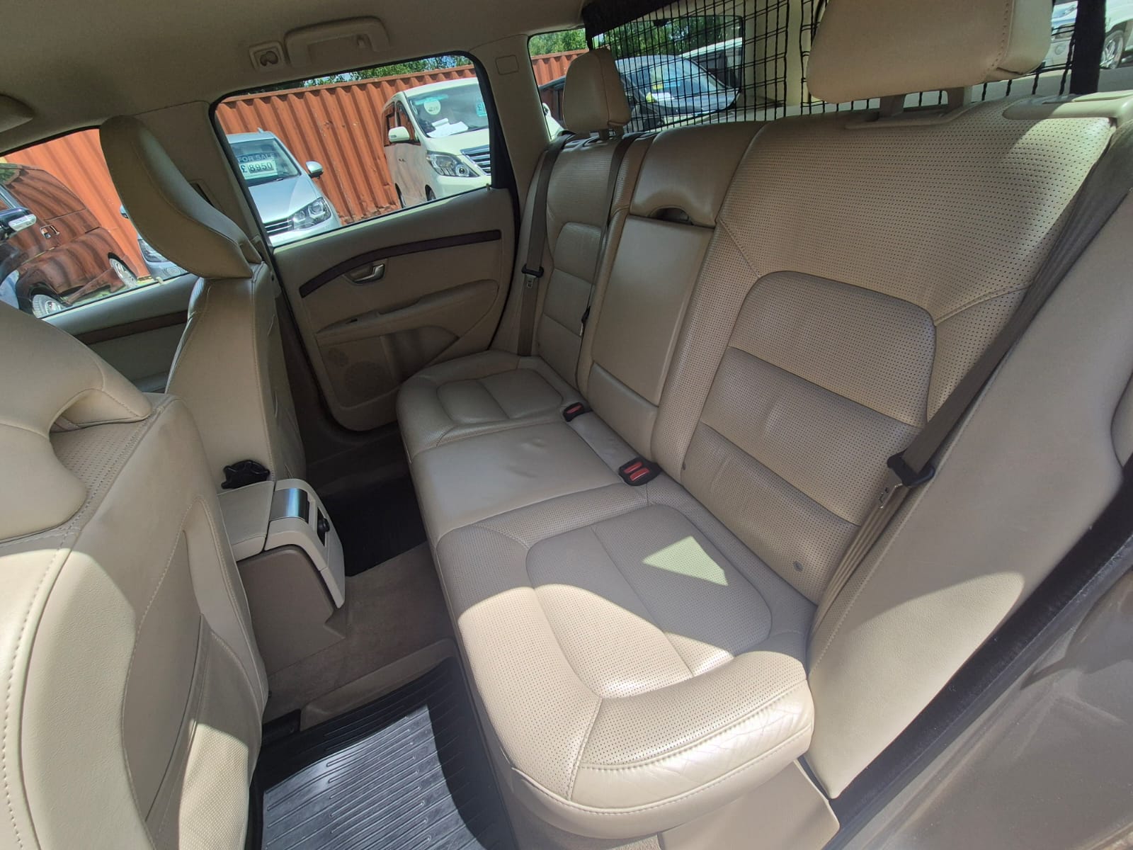 Volvo V70 2.0 T5 R-Design Estate 5dr Petrol Powershift Euro 5 Ulez Free