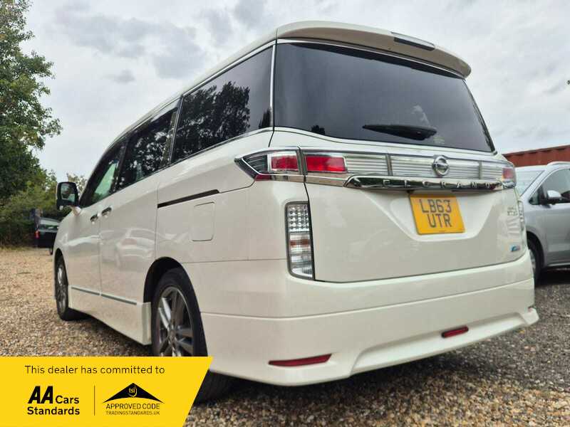 2013 Nissan Elgrand Highway star