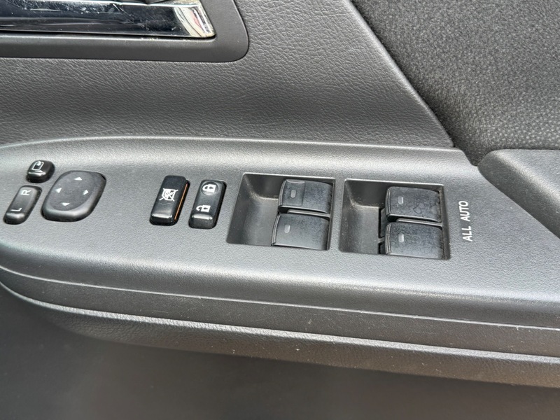 2012 Toyota Alphard
