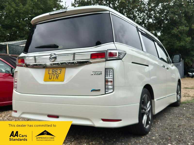 2013 Nissan Elgrand Highway star