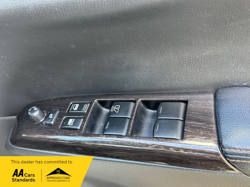 2013 Nissan Elgrand Highway star