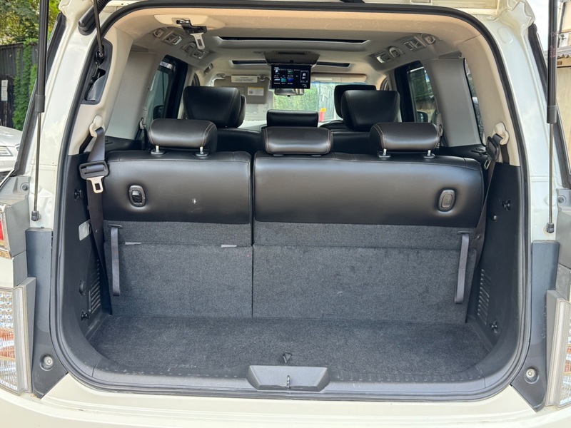 2013 Nissan Elgrand Highway star