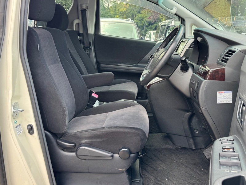 2012 Toyota Alphard