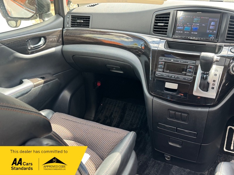 2013 Nissan Elgrand Highway star