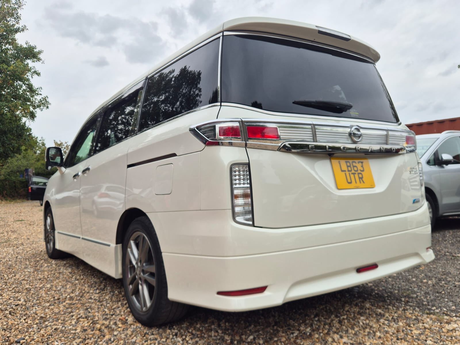 NISSAN ELGRAND HIGHWAY STAR 2013 SUNROOF