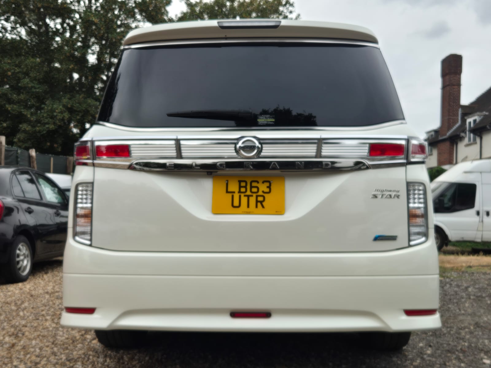 NISSAN ELGRAND HIGHWAY STAR 2013 SUNROOF