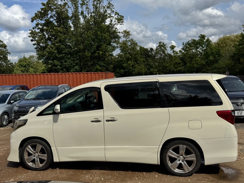 2012 Toyota Alphard