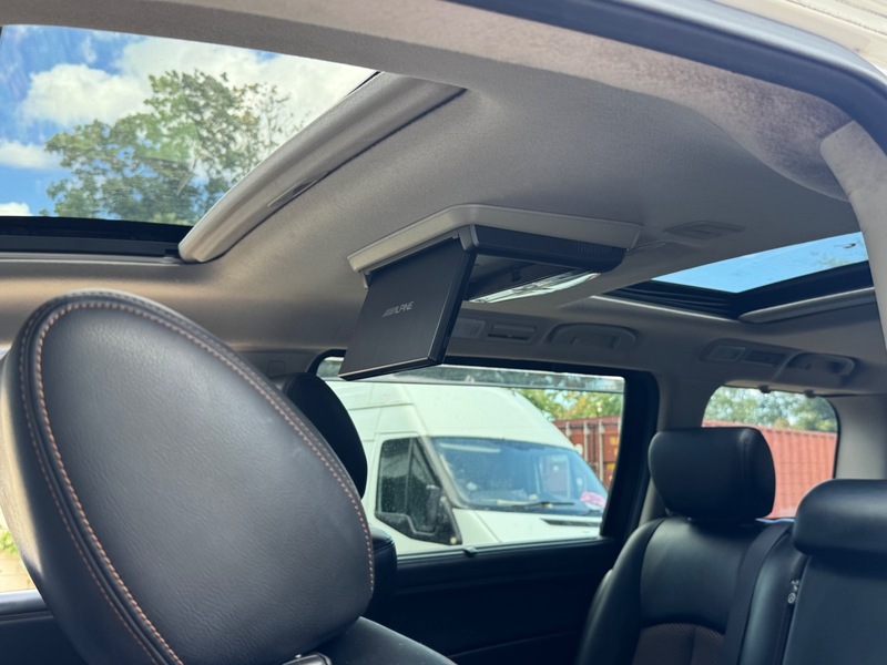 2013 Nissan Elgrand Highway star