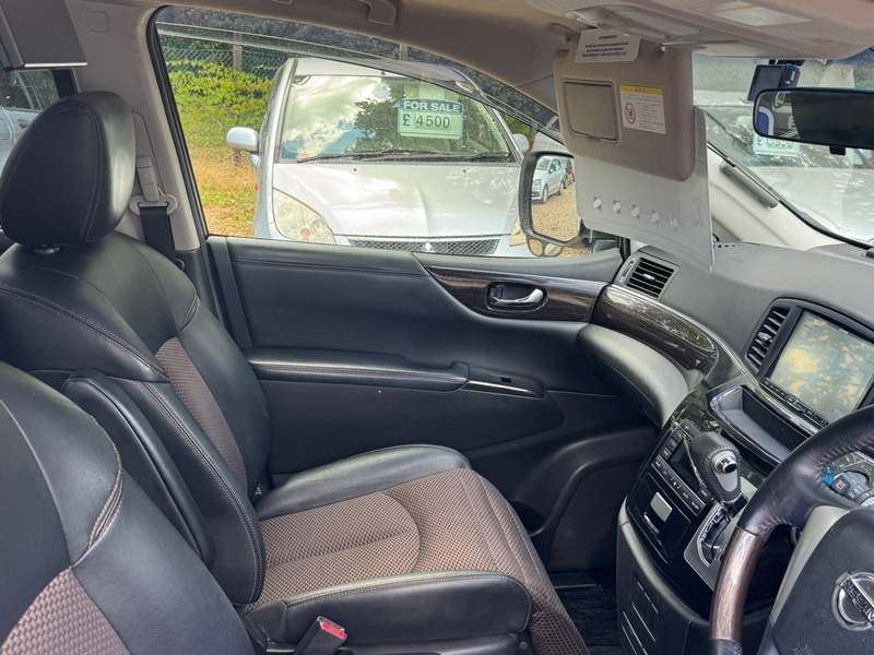 2013 Nissan Elgrand Highway star